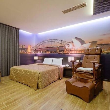 Foxdou Business Motel Тайнан Екстериор снимка