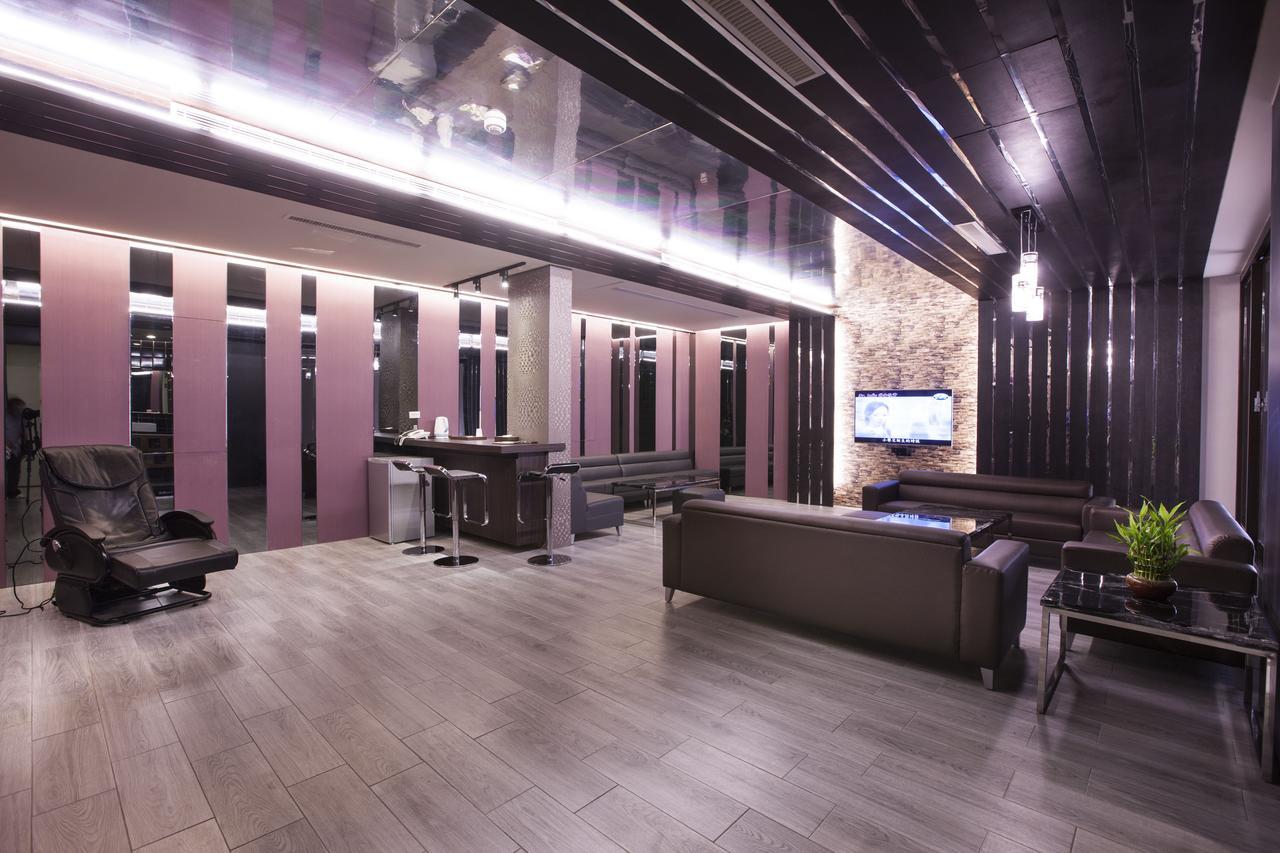 Foxdou Business Motel Тайнан Екстериор снимка