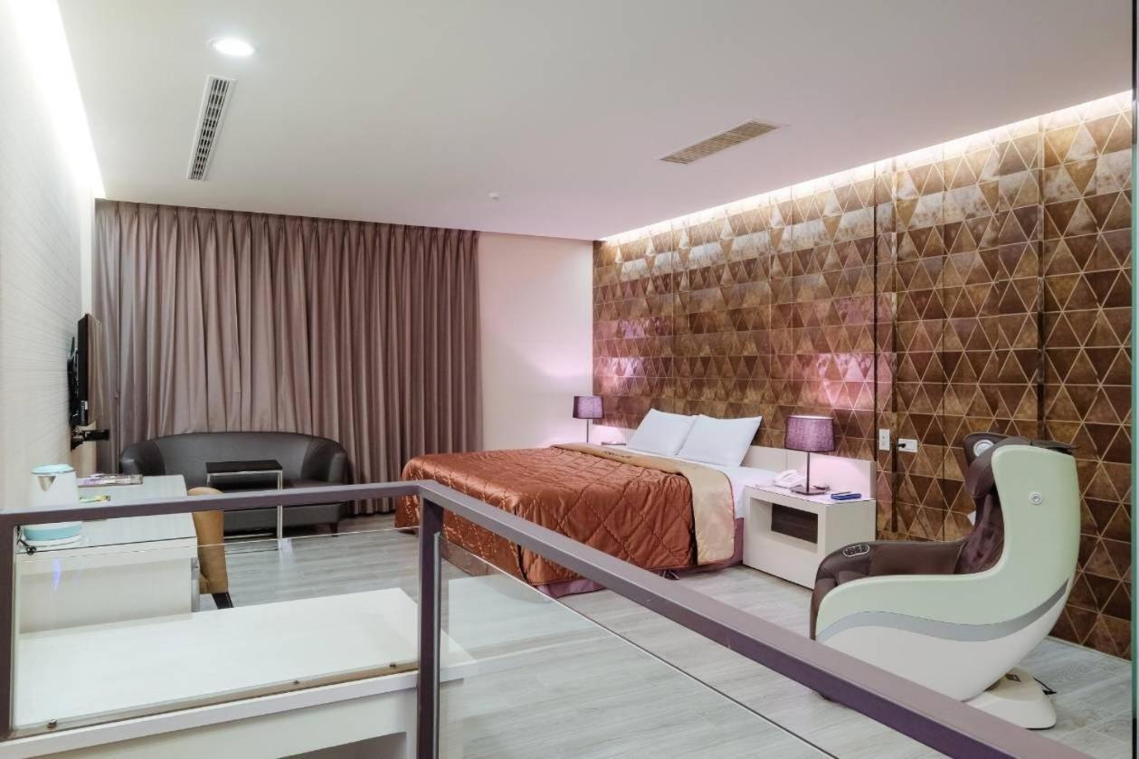 Foxdou Business Motel Тайнан Екстериор снимка